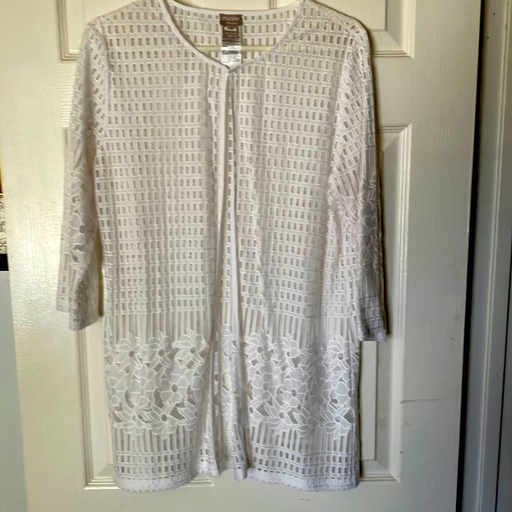 Chico’s White 3/4” sleeves jacket